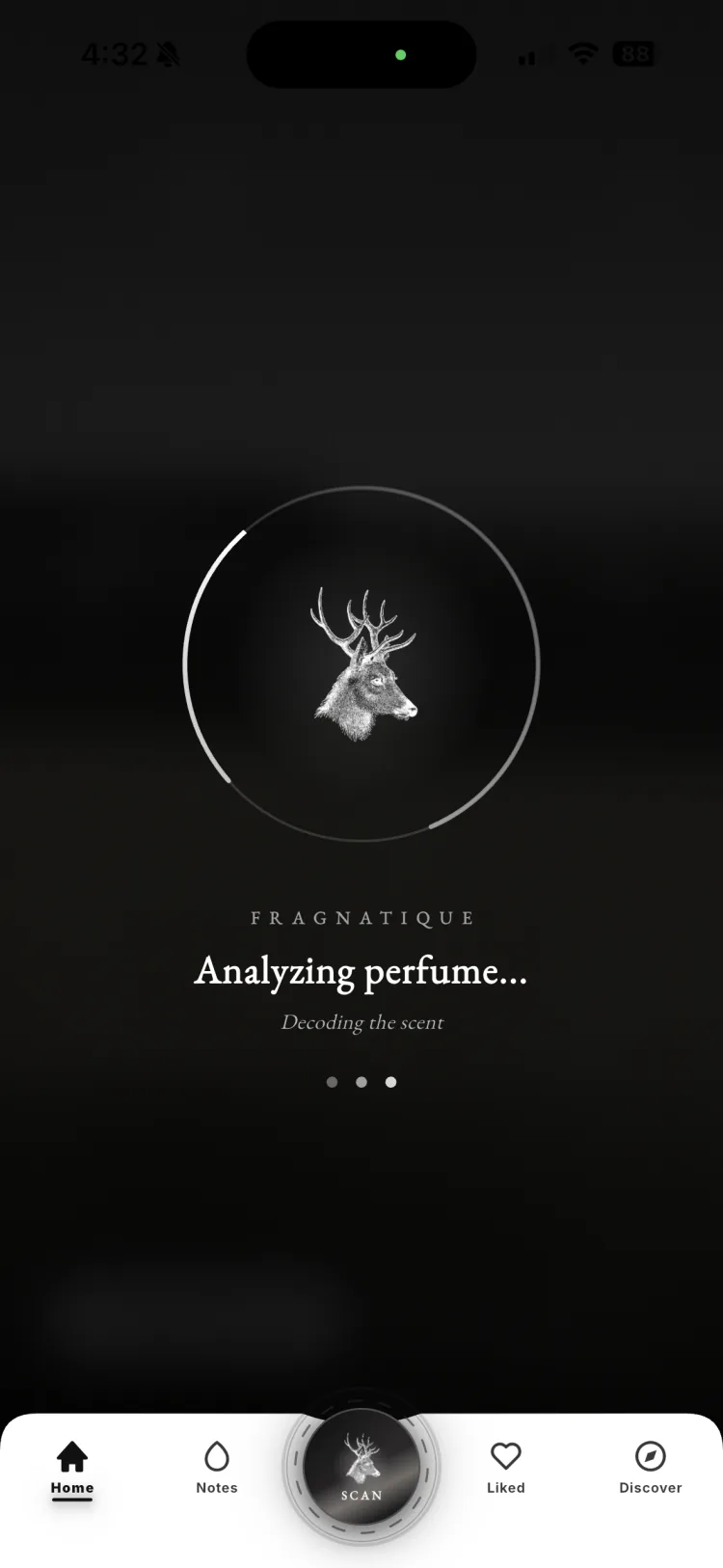 Fragnatique offline scanner analyzing a perfume bottle and decoding the scent in real time